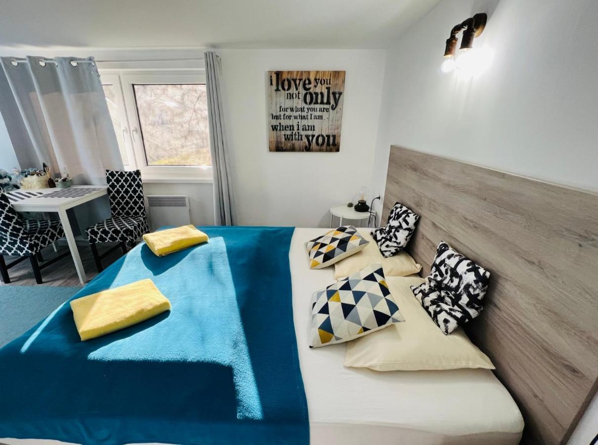 Balcsitthon Apartmanok Siofok Oda fotoğraf